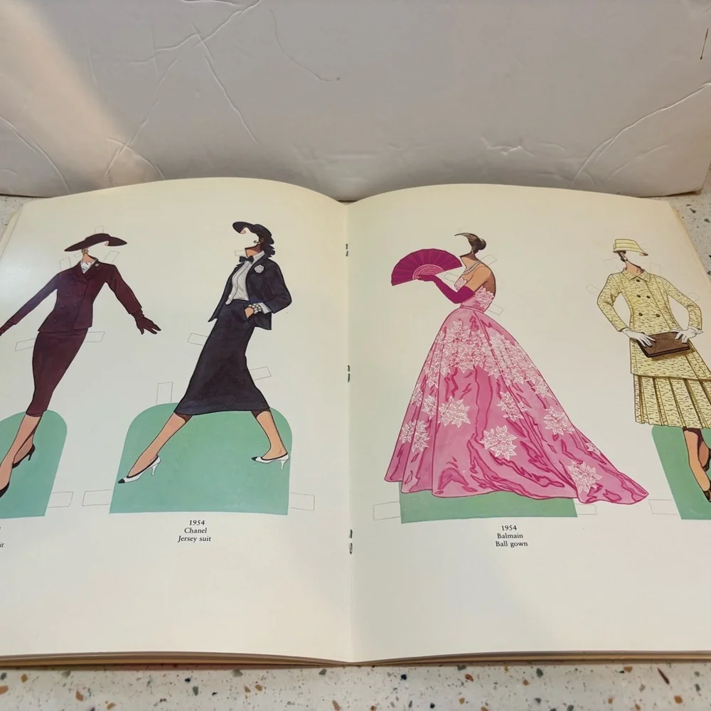 Vintage‎ 1985 Great Fashion Designs of the Fifties Paper Dolls Book Tom Tierney